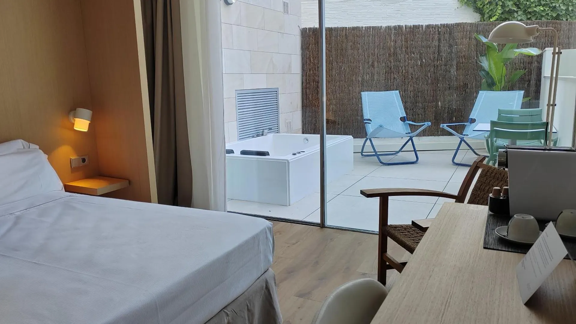 Alenti Sitges Hotel